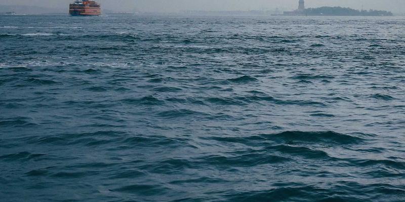 冬季露营装备终极指南：从专业取暖到四季帐篷的野营保暖方案